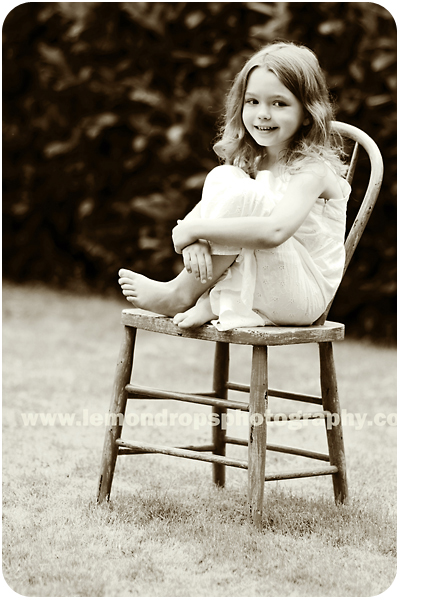 Miss K b/w
