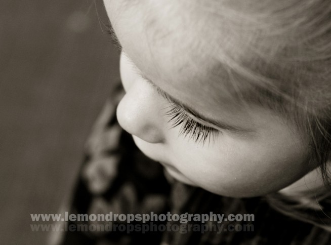 two year old and her eyelashes